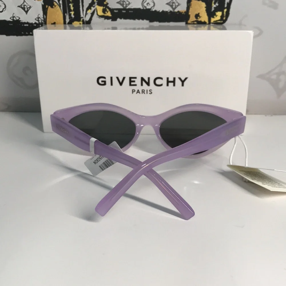 New Authentic Givenchy GV40025U Sunglasses – Purple Frame / Silver Mirror - Picture 11 of 15